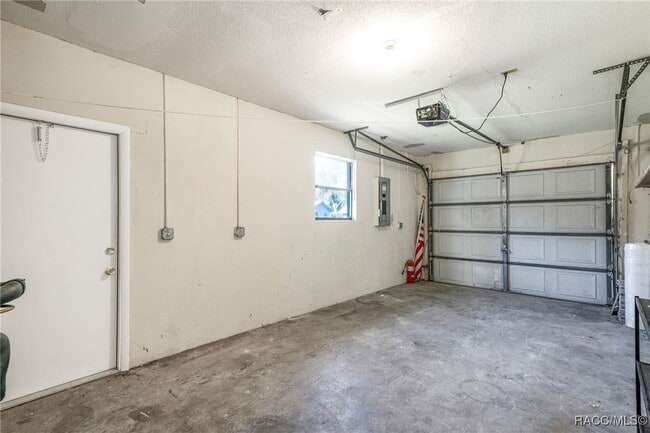Building Photo - 4065 N Little Hawk Point