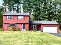 Building Photo - 13 Meadowbrook Ln