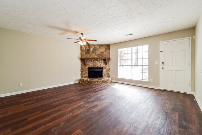 Building Photo - 2464 Hewatt Rd