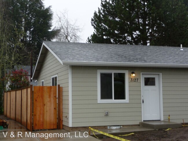Building Photo - 2 br, 1 bath House - 3127  Jack St. N