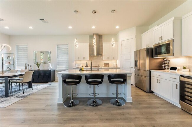 Building Photo - 718 Whitetail Dr