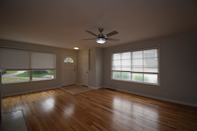 Building Photo - 5806 Highland Dr