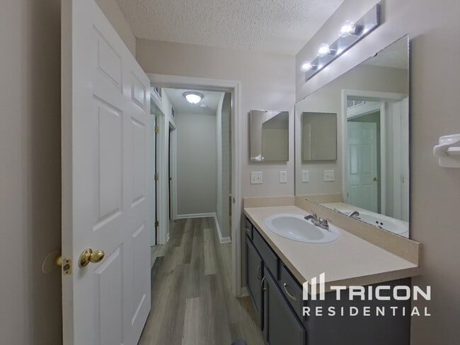 Building Photo - 7932 Collins Bay Ct