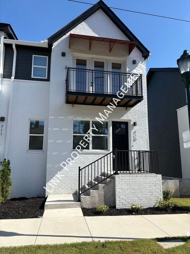 Building Photo - Brand New Townhome 3/3 Downtown near UTC a...