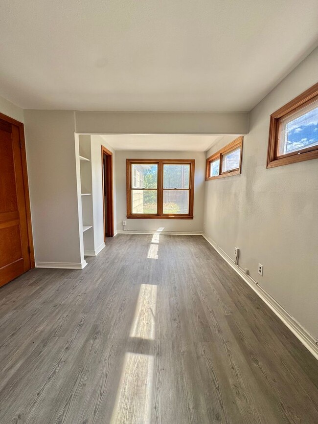 Building Photo - NOW AVAILABLE - 4 Bedroom + 3 Bathroom Hom...