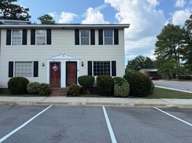 Building Photo - 1613 Ashford Ln
