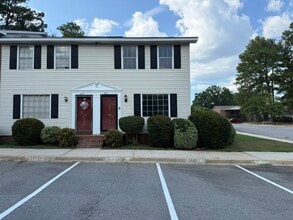 Building Photo - 1613 Ashford Ln