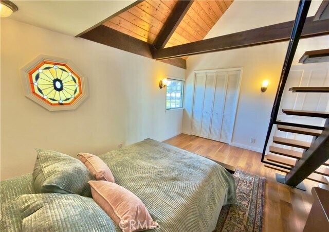 Building Photo - 327 Aster St