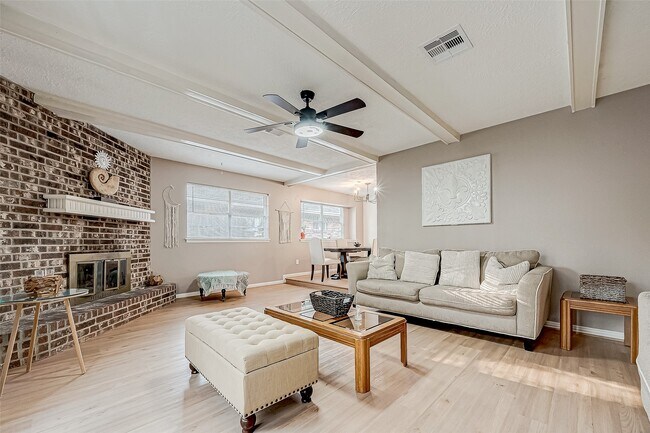 Building Photo - 4731 Casemont Dr