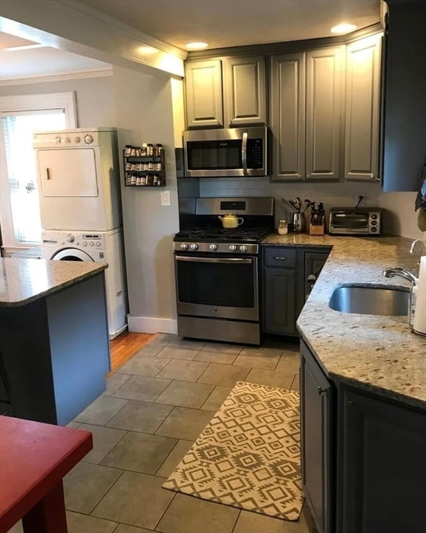 Building Photo - 15 Chestnut St