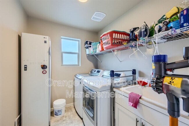 Building Photo - 32773 Maple Ave SE