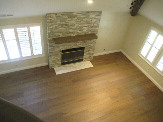 Building Photo - 4 br, 3 bath House - 829 SHORE BREEZE DRIVE