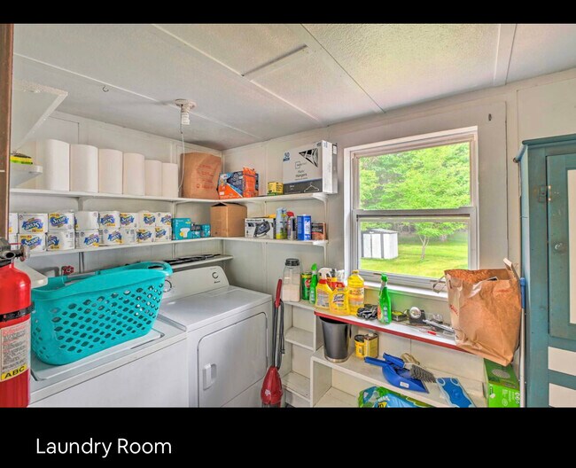 Building Photo - 757 Norway Dr
