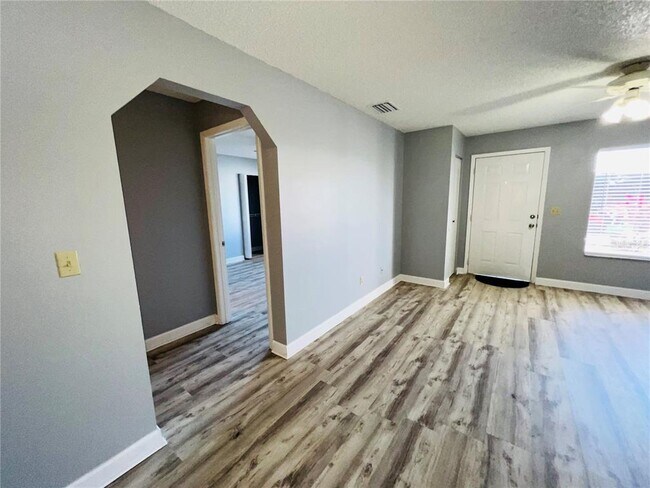 Building Photo - 605 Ridge Terrace