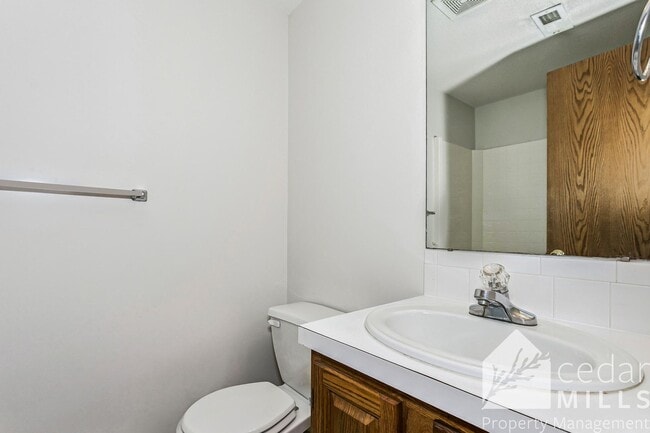 Building Photo - 3 Bed 3 Bath at Douglas and Maize!