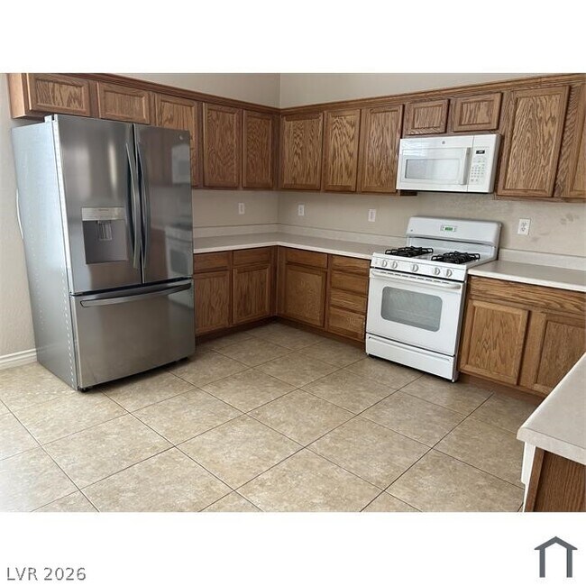 Building Photo - 2660 Lochleven Way