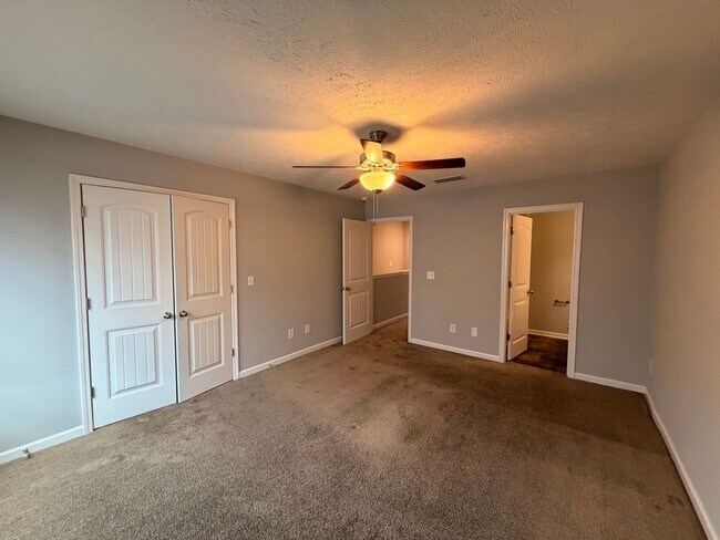 Building Photo - 2 Bedroom, 2.5 Bath Townhome in Antioch - Available Now!