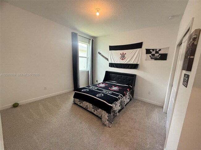 Building Photo - 10503 SW Orana Dr