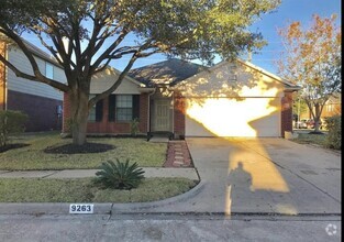 Building Photo - 9263 Floral Crest Dr