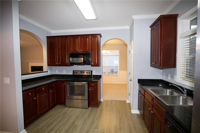 Building Photo - 7897 The Lakes Point