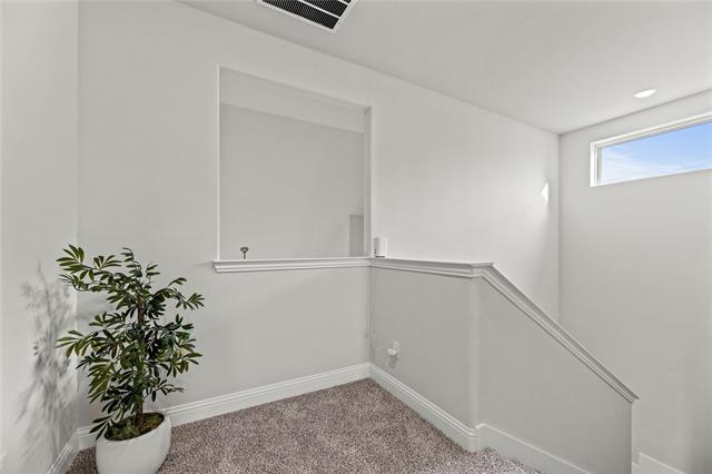 Building Photo - 1621 Barnwood Trce