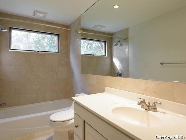 Building Photo - 1 Pine Point