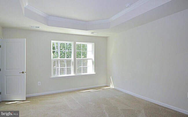 Building Photo - 528 Landing Dr