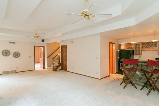 Building Photo - Huge 3-bedroom, 4-bath, 3-car garage townhome in Longfellow neighborhood