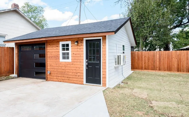 Building Photo - Charming Fully Remodeled Home in the Heart...