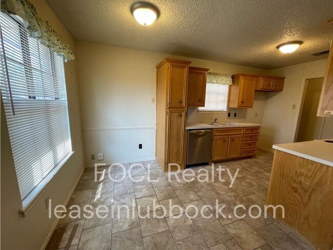 Building Photo - 3/2/2 in Frenship ISD