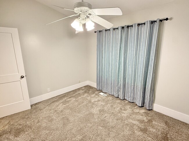 Building Photo - 1729 Colchester Ct