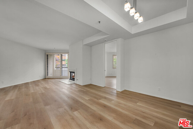 Building Photo - 2131 Century Park Ln