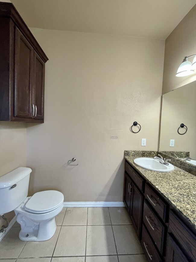 Building Photo - 408 Boggy Creek Dr