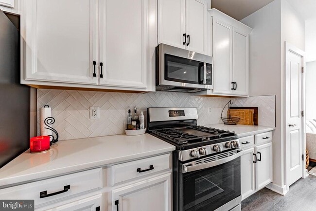 Building Photo - 2503 Emerald Branch Dr