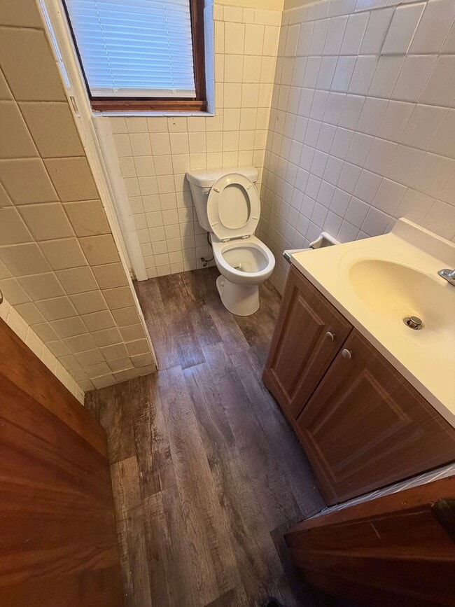 Building Photo - Creek