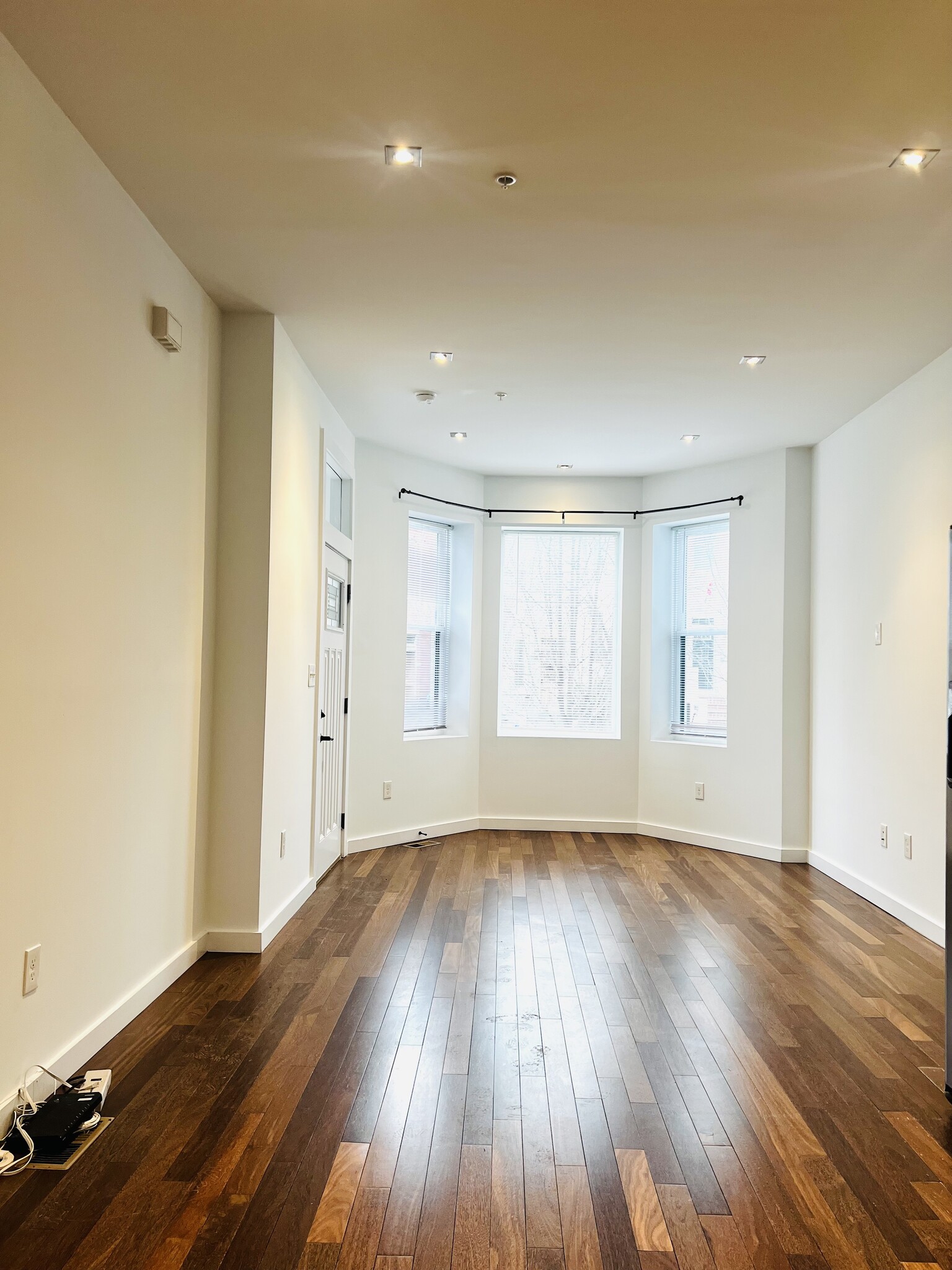 Building Photo - 40 Randolph Pl NW