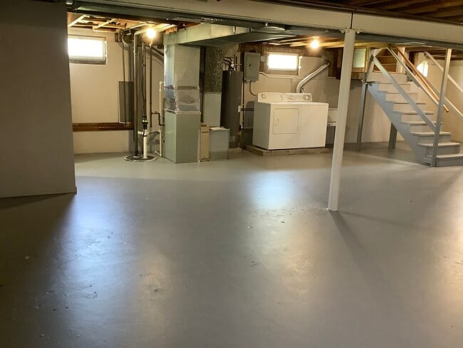 Building Photo - 4920 Cypress Dr