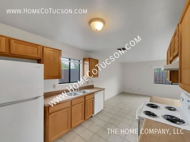 Building Photo - 750 W 41st St