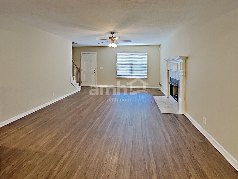 Building Photo - 1525 Teresa Ln