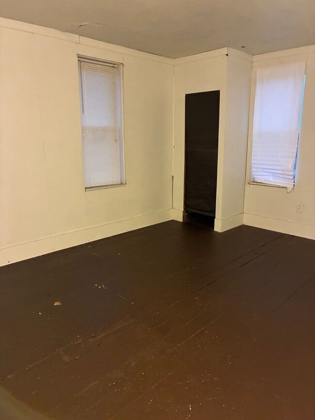 Building Photo - Charming 3-bedroom, 1-bath single-family home