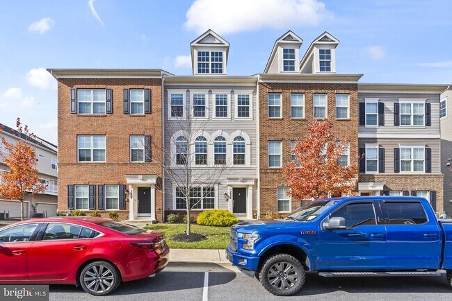 Building Photo - 3030 Mia Ln