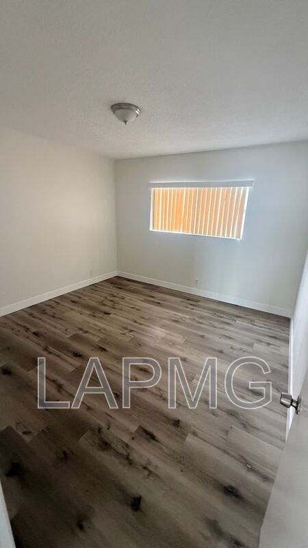 Building Photo - 639 Rose Ave