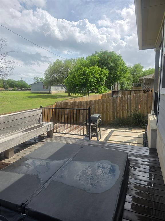 Building Photo - 7517 Smallwood Dr