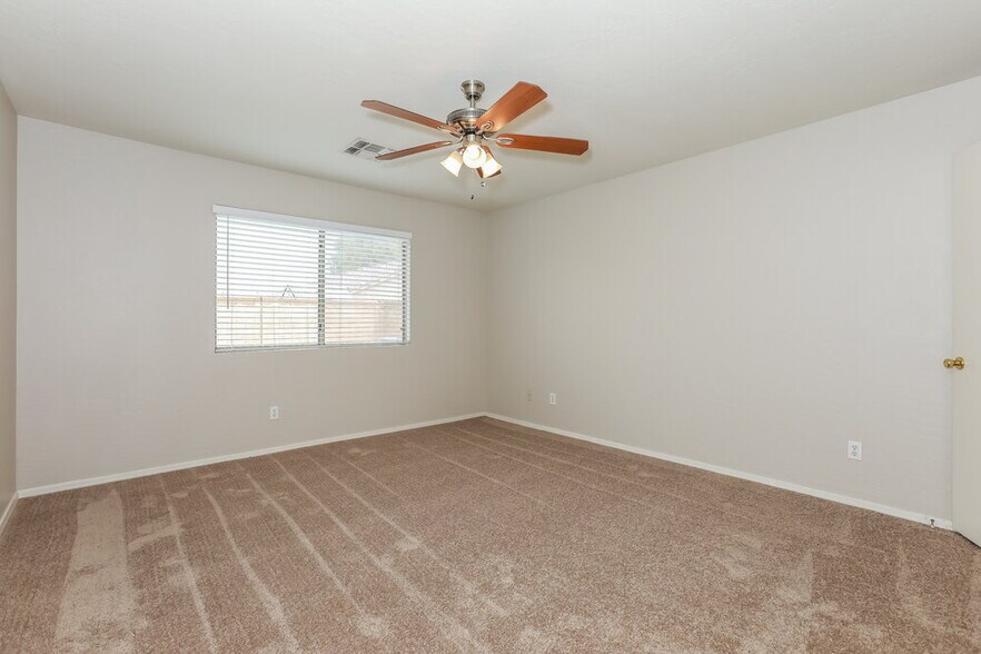 Building Photo - 6418 W Preston Ln