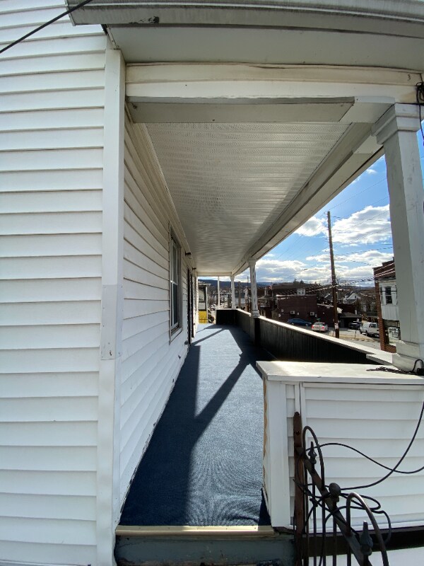 Building Photo - 124 N Main St
