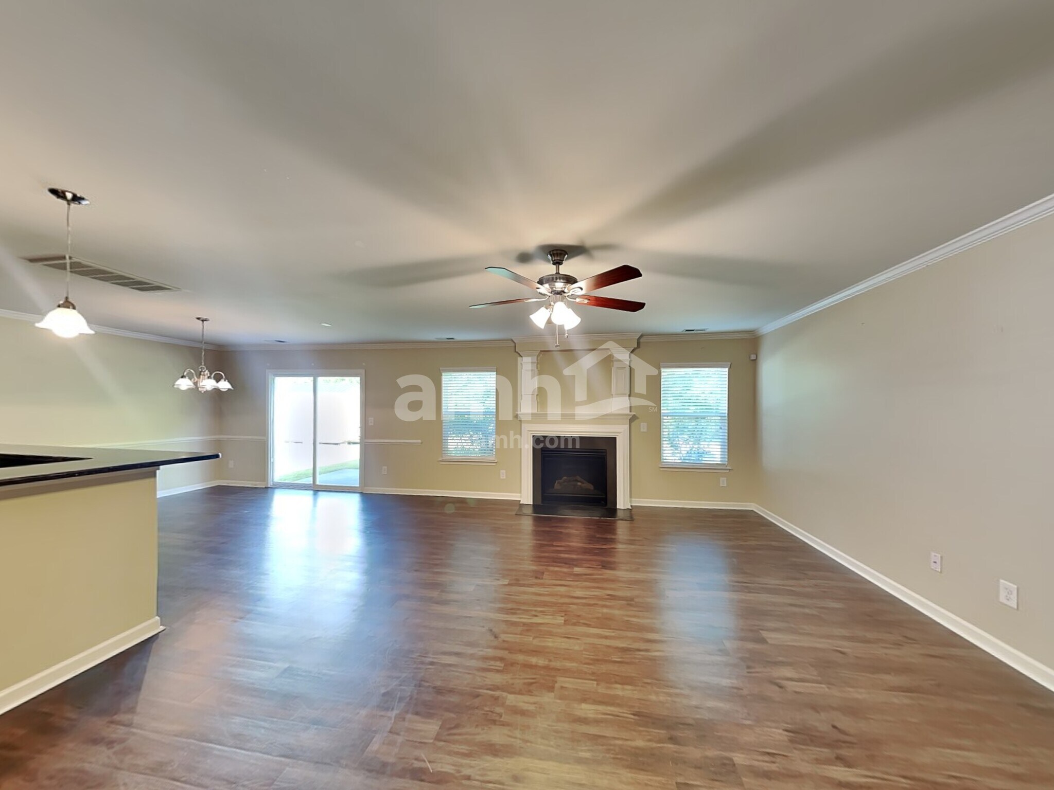 Building Photo - 371 Pulaski Dr SW