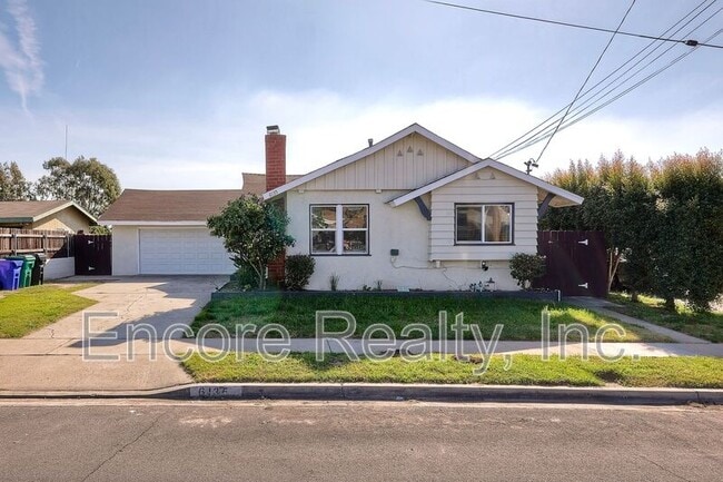 Primary Photo - 6135 Chadwick Ave