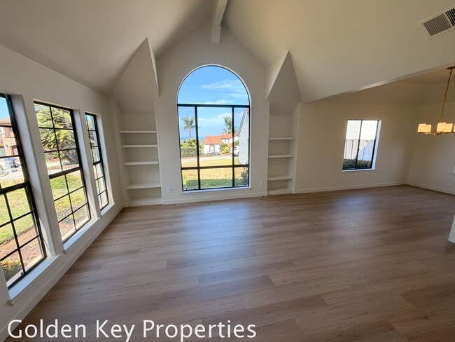 Building Photo - Beautiful home in Desirable Carlsbad Neighborhood!
