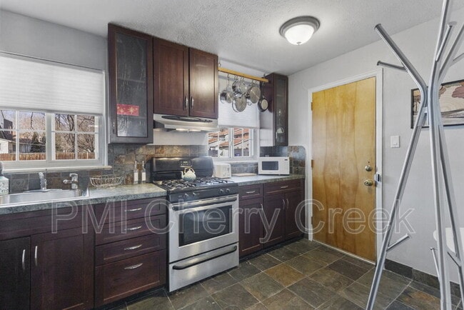 Building Photo - 2250 Quitman St