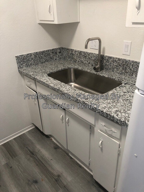 Building Photo - 2576 S Van Patten St